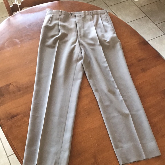 Jaymar-Ruby Vintage 34 x 30 men’s pants w buttons for suspenders, pleated front. - Picture 4 of 12